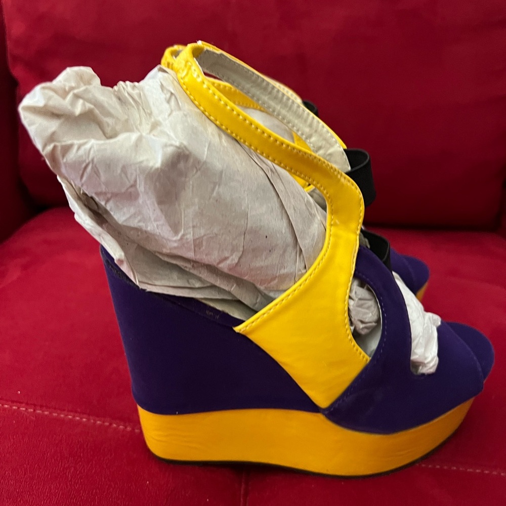 Collection by carrini Laker colors wedge